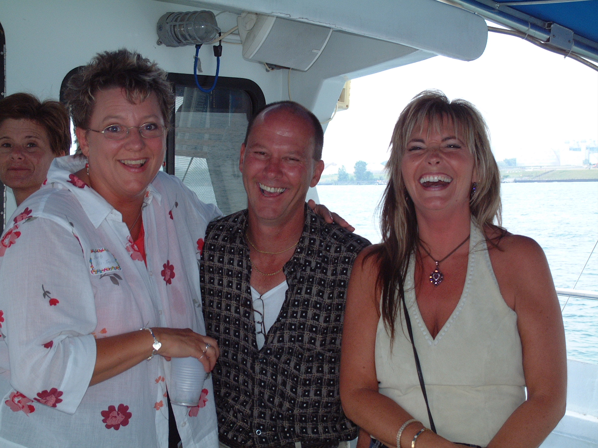 boat02.jpg